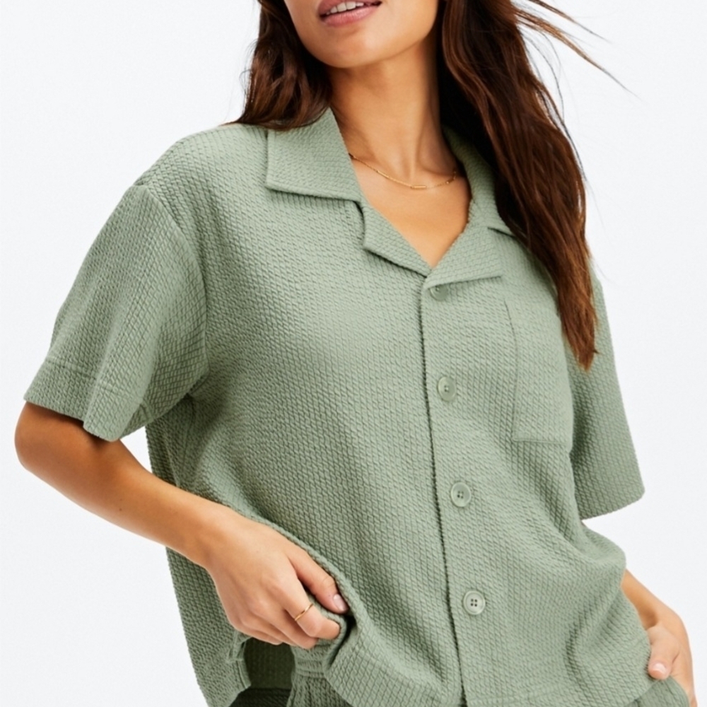 Fabletics Crinkle Knit Boxy Button Down Shirt In Desert Cactus Size Large New